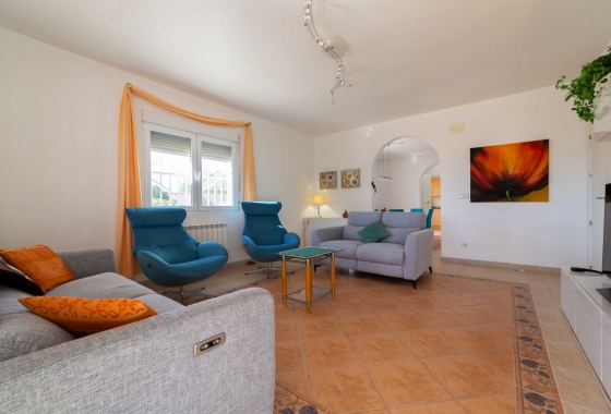 Herverkoop - Finca - Albatera - Inland