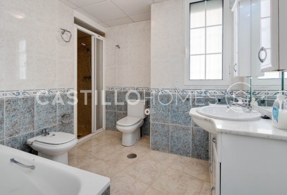 Wiederverkauf - Wohnung - Torrevieja - Playa del Acequión