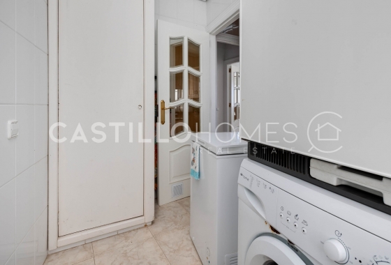 Wiederverkauf - Wohnung - Torrevieja - Playa del Acequión