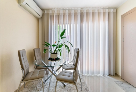 Wiederverkauf - Stadthaus - Torrevieja - aguas nuevas