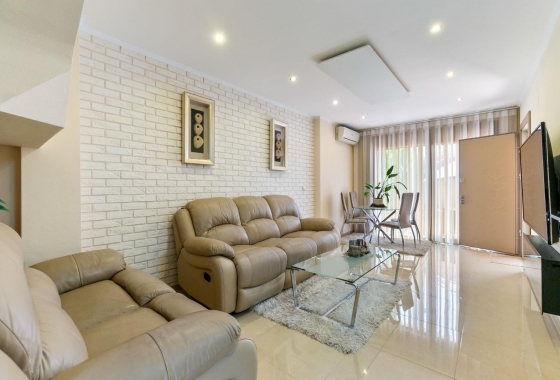 Wiederverkauf - Stadthaus - Torrevieja - aguas nuevas