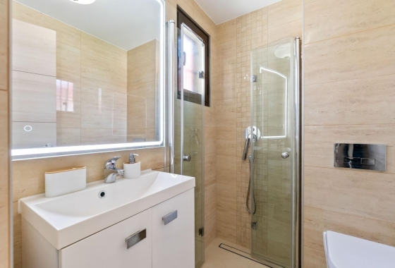 Wiederverkauf - Stadthaus - Torrevieja - aguas nuevas