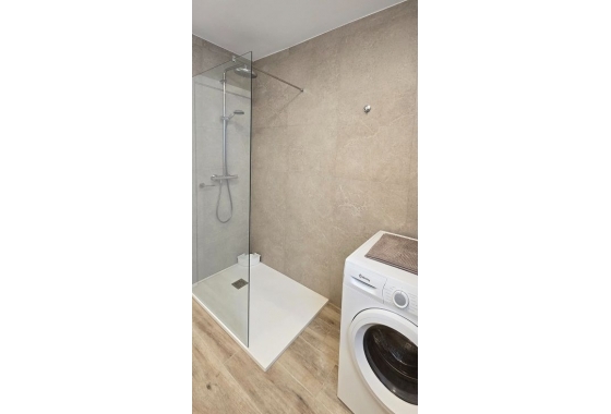 Wiederverkauf - Wohnung - Torrevieja - Centro