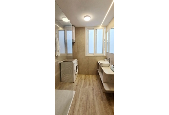 Wiederverkauf - Wohnung - Torrevieja - Centro