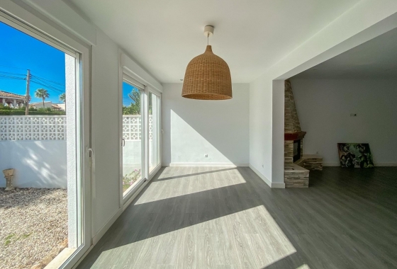 Resale - Villa - Torrevieja - Costa Blanca