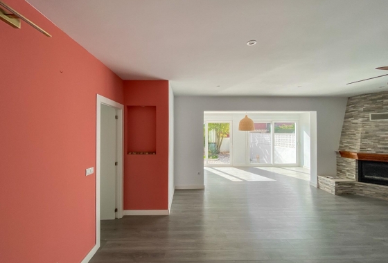 Resale - Villa - Torrevieja - Costa Blanca