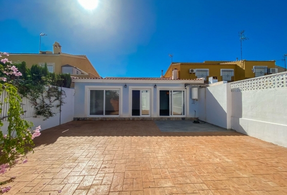 Resale - Villa - Torrevieja - Costa Blanca