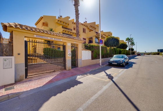 Перепродажа - Квартира - Torrevieja - La Mata