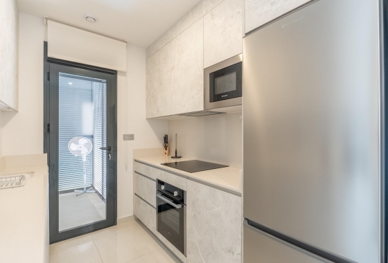 Reventa - Apartamento / piso - Torrevieja - Estacion De Autobuses