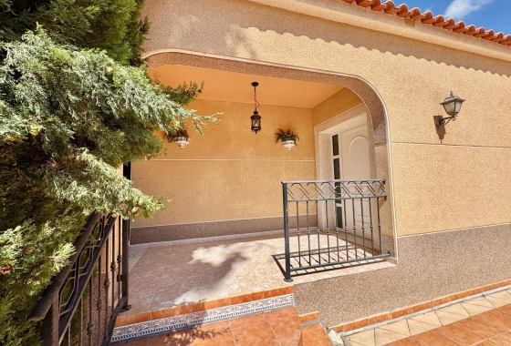 Reventa - Villa - Dolores - Cmno. Escorredor