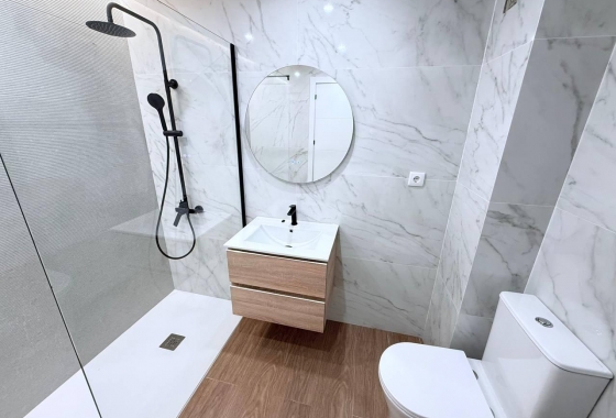 Reventa - Adosado - Torrevieja - aguas nuevas