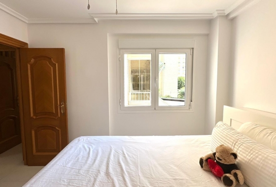 Reventa - Apartamento / piso - Orihuela Costa - Campoamor