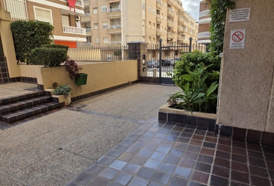 Reventa - Apartamento / piso - Torrevieja - Costa Blanca