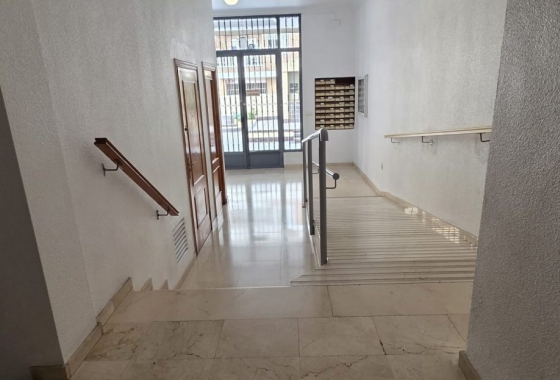 Reventa - Apartamento / piso - Torrevieja - Costa Blanca