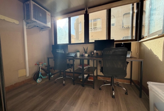 Reventa - Apartamento / piso - Torrevieja - Centro