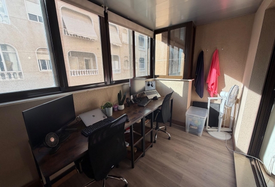 Reventa - Apartamento / piso - Torrevieja - Centro