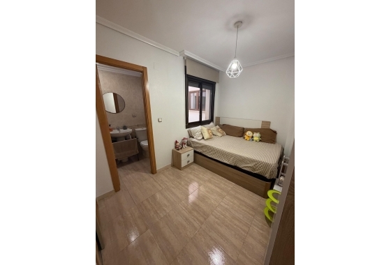 Reventa - Apartamento / piso - Torrevieja - Centro