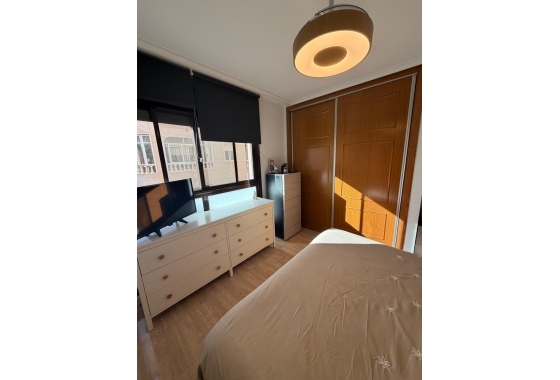 Reventa - Apartamento / piso - Torrevieja - Centro