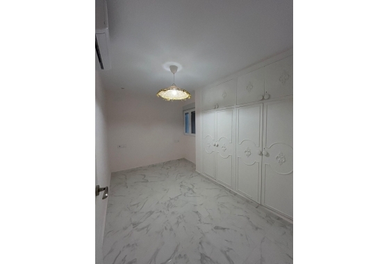 Reventa - Apartamento / piso - Torrevieja