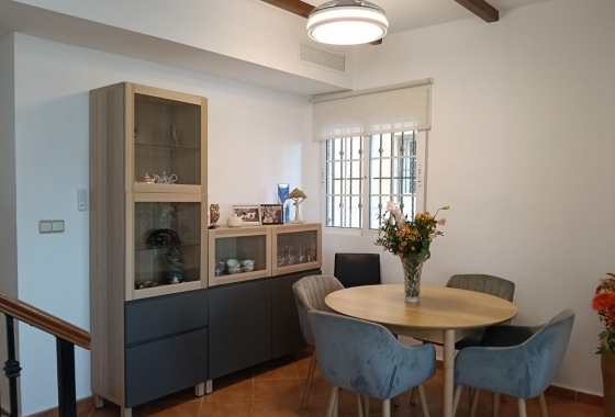 Reventa - Villa - Los Montesinos - La Herrada