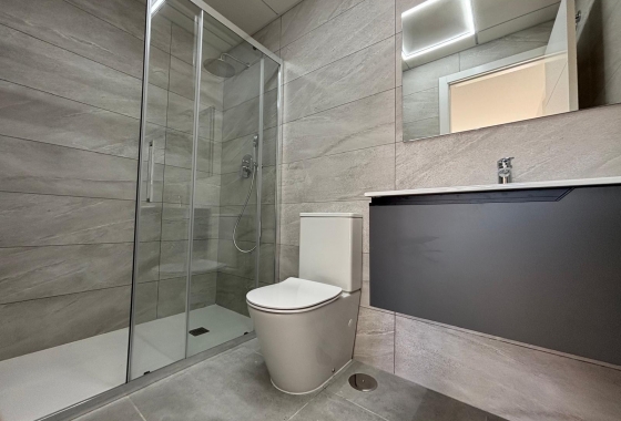 Reventa - Apartamento / piso - Torrevieja - Estacion De Autobuses