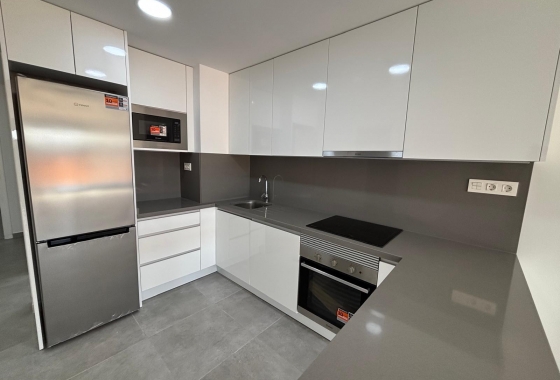 Reventa - Apartamento / piso - Torrevieja - Estacion De Autobuses