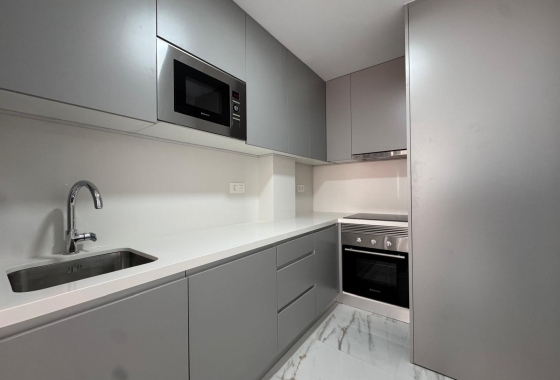 Reventa - Apartamento / piso - Torrevieja - Centro