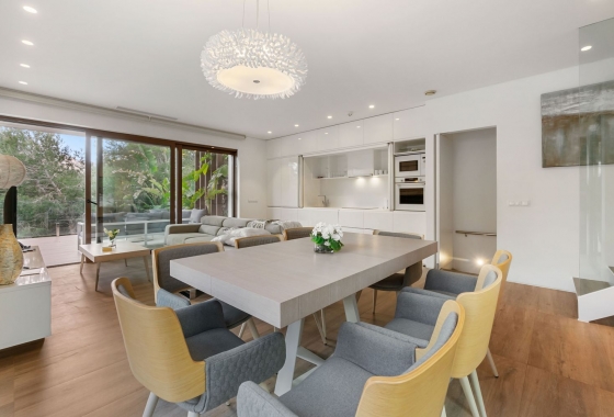 Reventa - Villa - Orihuela - Las Colinas Golf