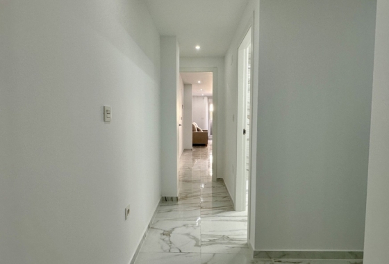 Resale - Apartment / flat - Torrevieja - Costa Blanca