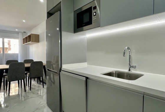 Resale - Apartment / flat - Torrevieja - Costa Blanca