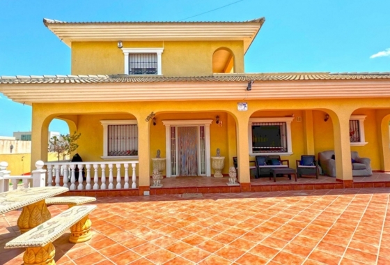 Resale - Villa - Torrevieja - Los Balcones