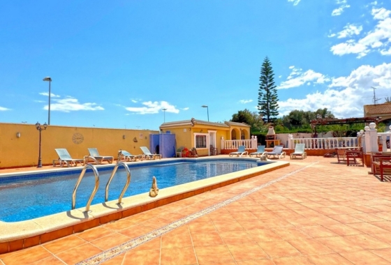 Resale - Villa - Torrevieja - Los Balcones