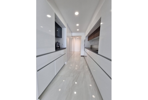 Resale - Apartment / flat - Torrevieja - Centro