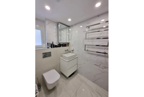 Resale - Apartment / flat - Torrevieja - Centro