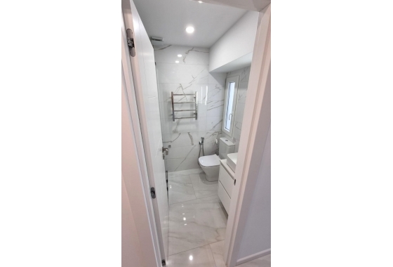Resale - Apartment / flat - Torrevieja - Centro