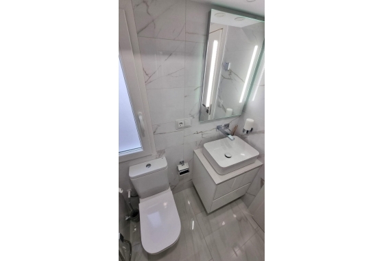 Resale - Apartment / flat - Torrevieja - Centro