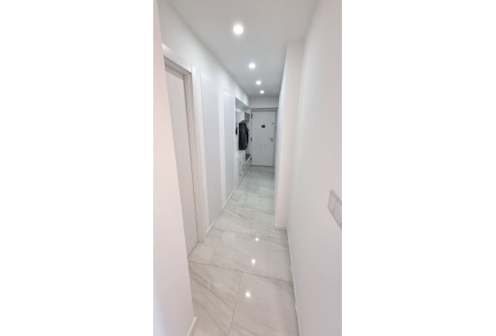 Resale - Apartment / flat - Torrevieja - Centro