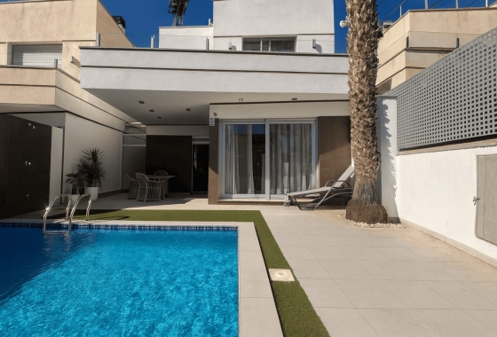Resale - Villa - Orihuela Costa - Costa Blanca