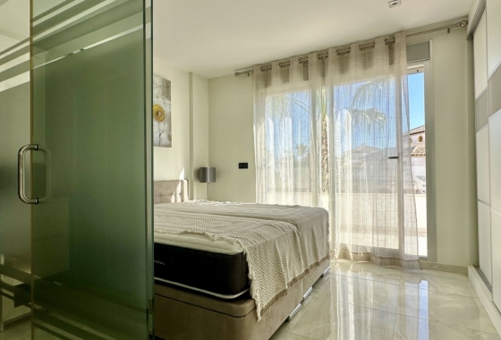 Resale - Villa - Orihuela Costa - Costa Blanca