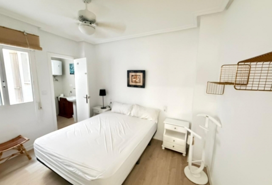 Resale - Apartment / flat - Torrevieja - Playa del Cura