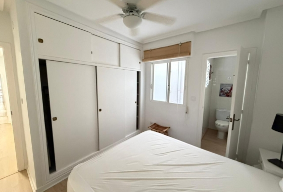 Resale - Apartment / flat - Torrevieja - Playa del Cura