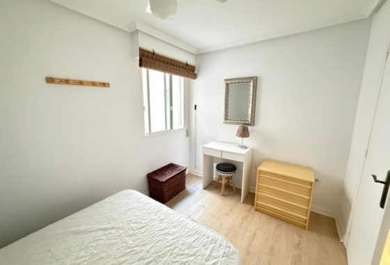 Resale - Apartment / flat - Torrevieja - Playa del Cura