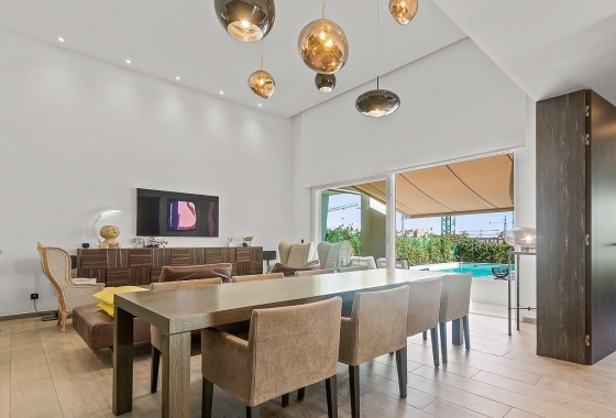 Resale - Villa - La Finca Golf Resort - Inland