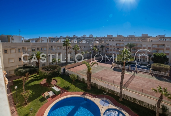 Resale - Apartment / flat - Torrevieja - Centro