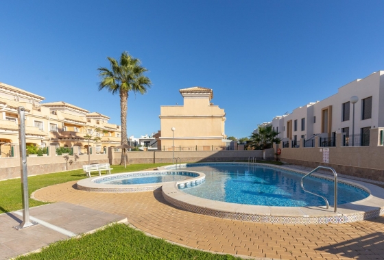 Resale - Townhouse - Orihuela Costa - Pau 8