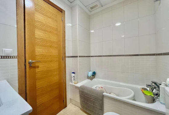 Reventa - Apartamento / piso - Torrevieja - Centro