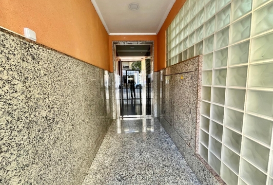 Reventa - Apartamento / piso - Torrevieja - Centro