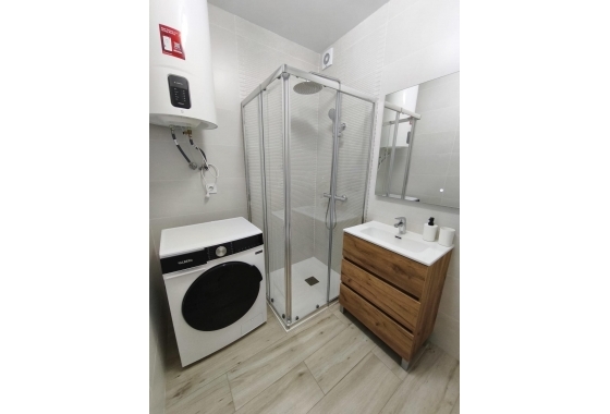 Herverkoop - Herenhuis - Torrevieja