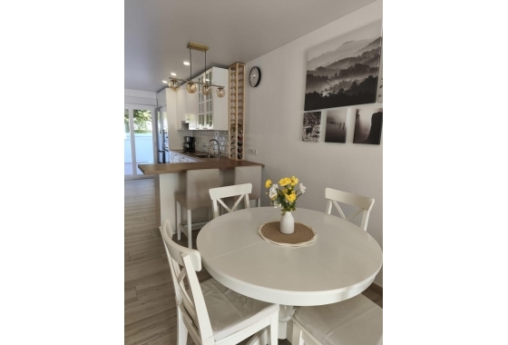 Herverkoop - Herenhuis - Torrevieja