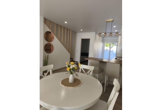 Herverkoop - Herenhuis - Torrevieja